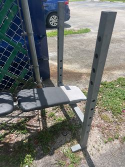 FREE WORKOUT BENCH $0 YES FREE MUST PICK UP IN HIALEAH MIAMI LAKES AREA