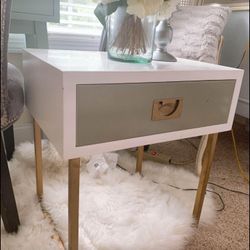 New Cute night stand/ end table