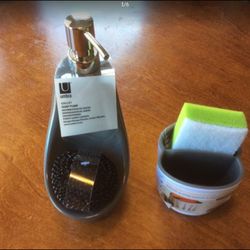 A Soap Pump and 2 Sink SIDER, BRAN New For $3