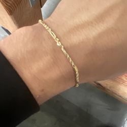 Gold bracelet