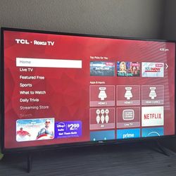 TLC Roku TV(43”)