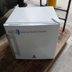 ABS Amercan BioTech Supply Refrigerator 