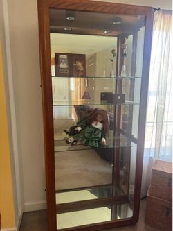 Cabinet / display