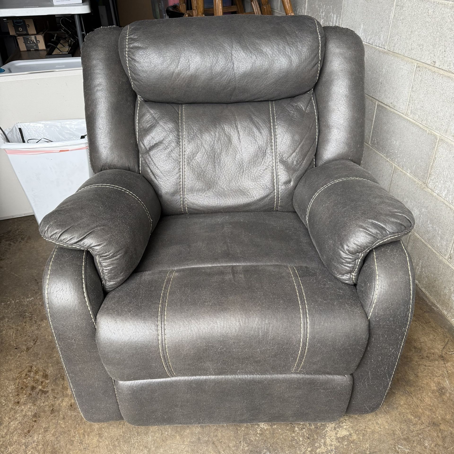 Faux leather Recliner