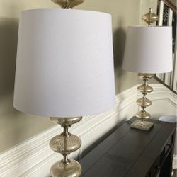 Model home furnishing, Mercana Art Collection lamps decor.