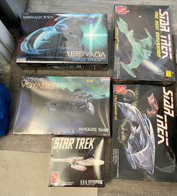 Star Trek Model Kit Lot of 5 new sealed