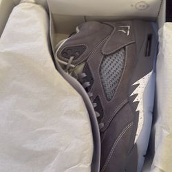 Nike jordan 5 Wolf grey size 11