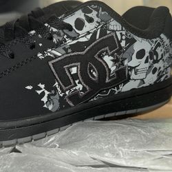 DC Gaveler Skate Shoes – Black/Dark Grey Print – Men’s Size 8