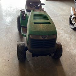 John Deere Riding Mower