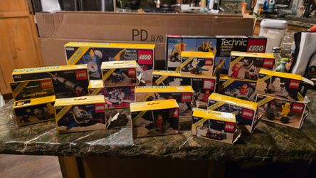 Vintage LEGO Classic Space Collection 1(contact info removed) Complete w/ Boxes & Instructions - 17 Sets + Technic 8040