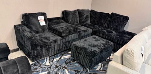 NEW SECTIONAL SOFA AND OTTOMAN WITH FREE DELIVERY PAY ON ARRIVAL