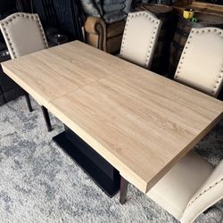 Dining Table With Expandable Desktop and 4 chairs 