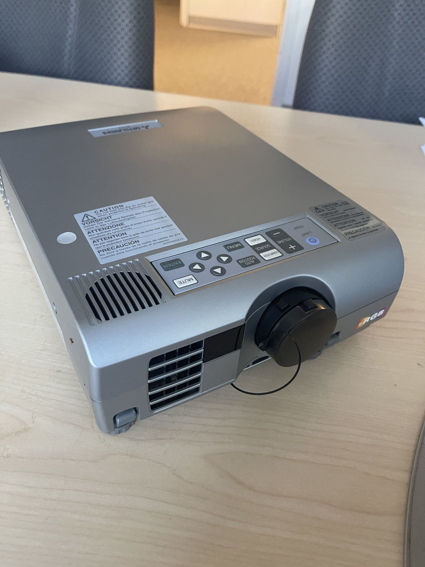 Projector Mitsubishi XL1U