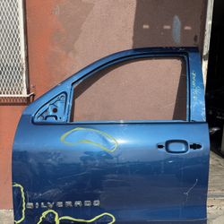2015-2016-2018 Chevy Silverado front door LH