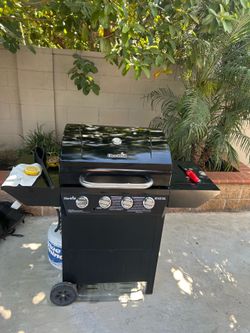 Char-Broil 4 Burner Grill Propane Grill