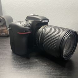 Nikon D7500 Camera - With 18-140mm lense 