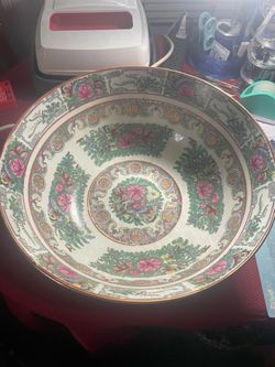 Very nice 16” across 6 1/2 deep rose canton monumental bunch bowl
