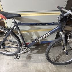 Trek 6500 ZX Mountain Bike 19.5” Large – Needs Minor Fix