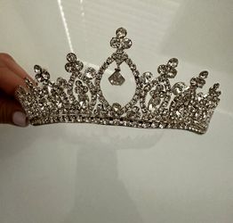 Elegant Silver Tiara