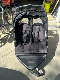 Double stroller running