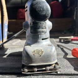 Vintage Black & Decker U44 Sander