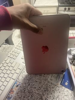 iPad For Parts Locked