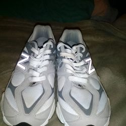 Woman's shoes New balance 960s &etc ....