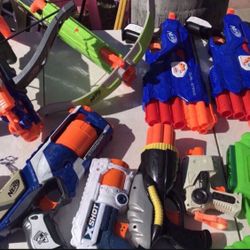 Bonche Grande De Nerf Guns And Assorted