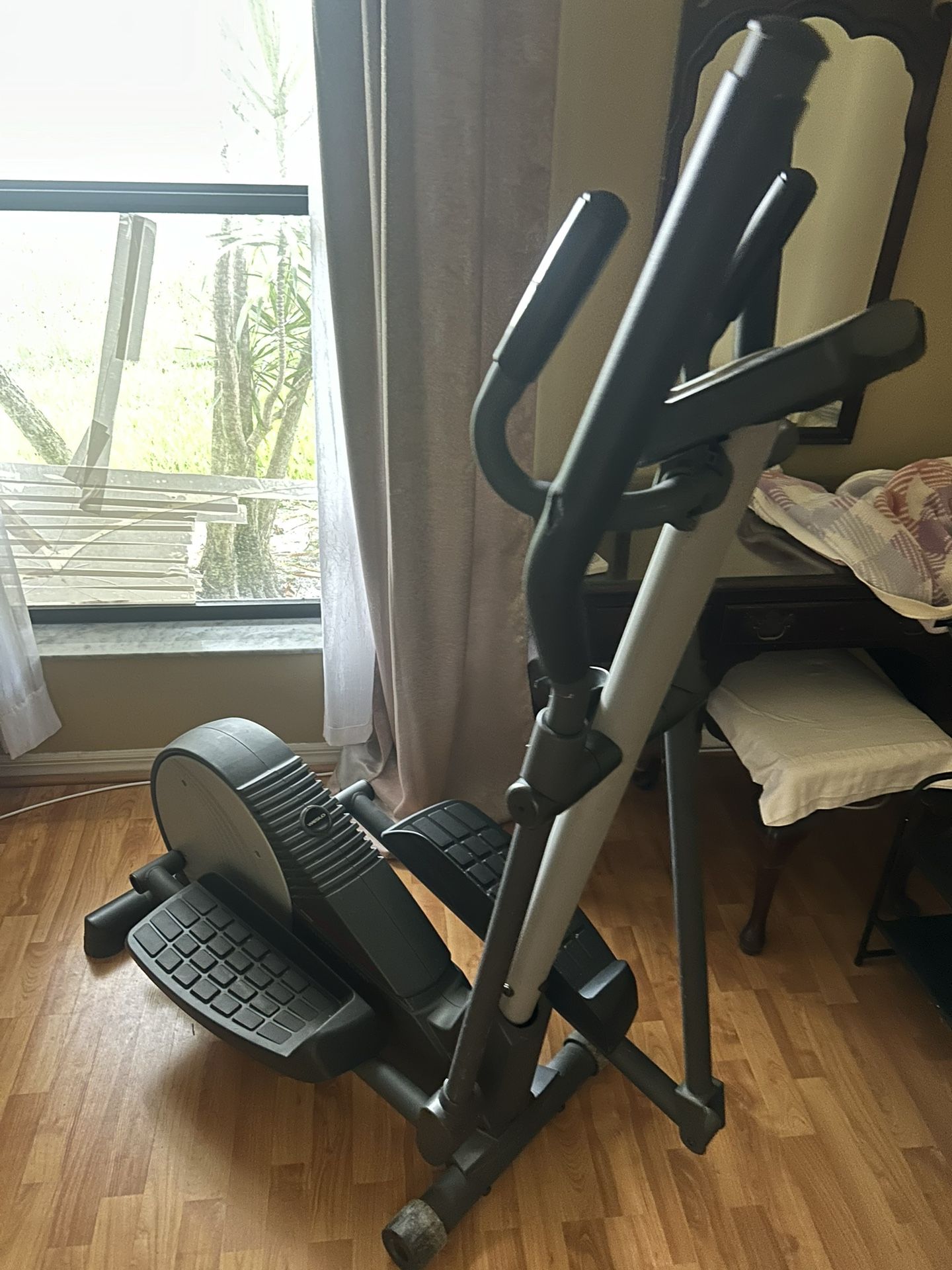 Elliptical Work Out Machine
