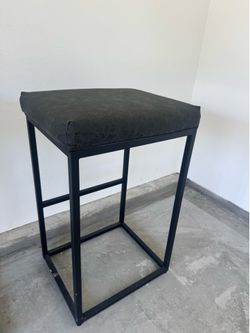 Set of 3 Industrial Backless Bar Stool