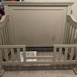 Crib/ Conversion Toddler/ Full Bed