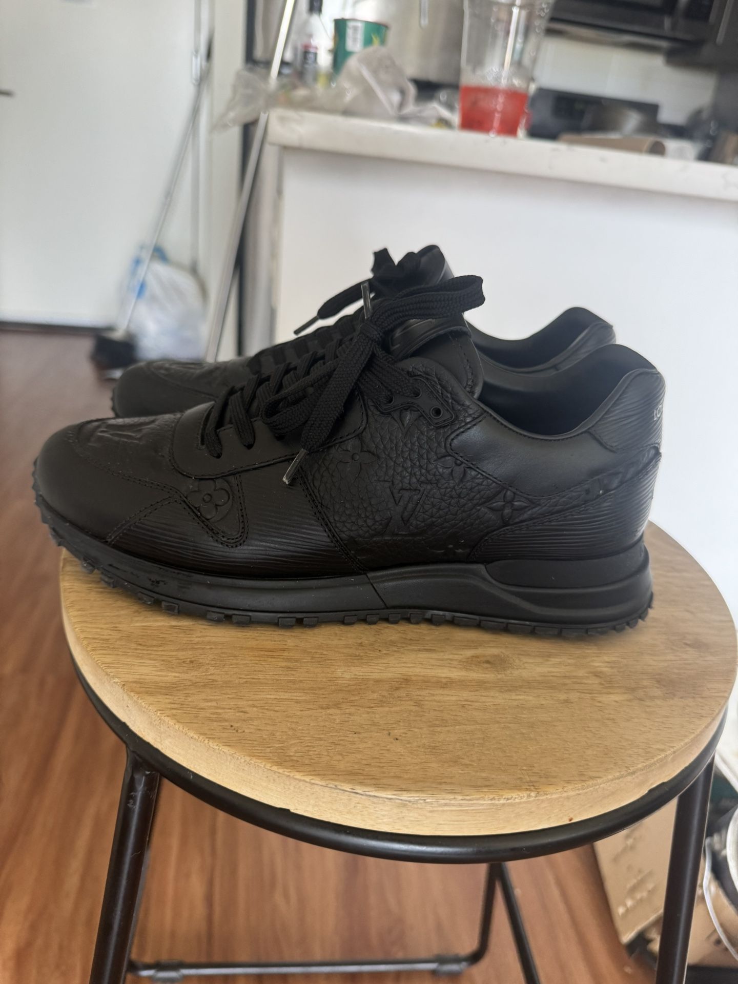 LV RUNAWAY SNEAKER