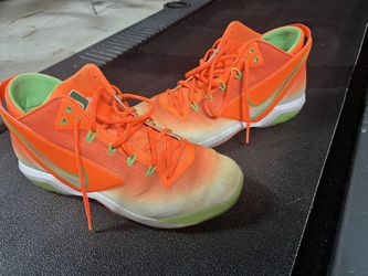 Nike UM Canes Men Sneakers