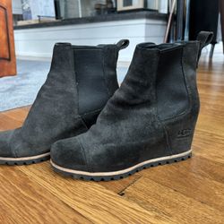 Suede Wedge UGG Women Boots Size 8 