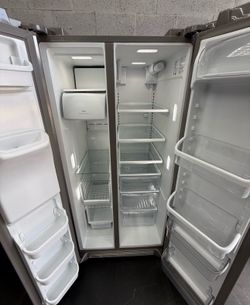 Frigidaire Professional Series Side-by-Side Refrigerator
