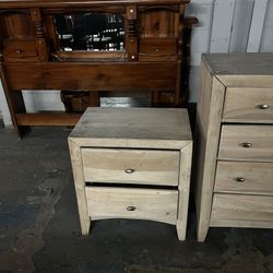 Dresser Set
