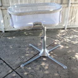 Halo Bassinest Swivel Sleeper 