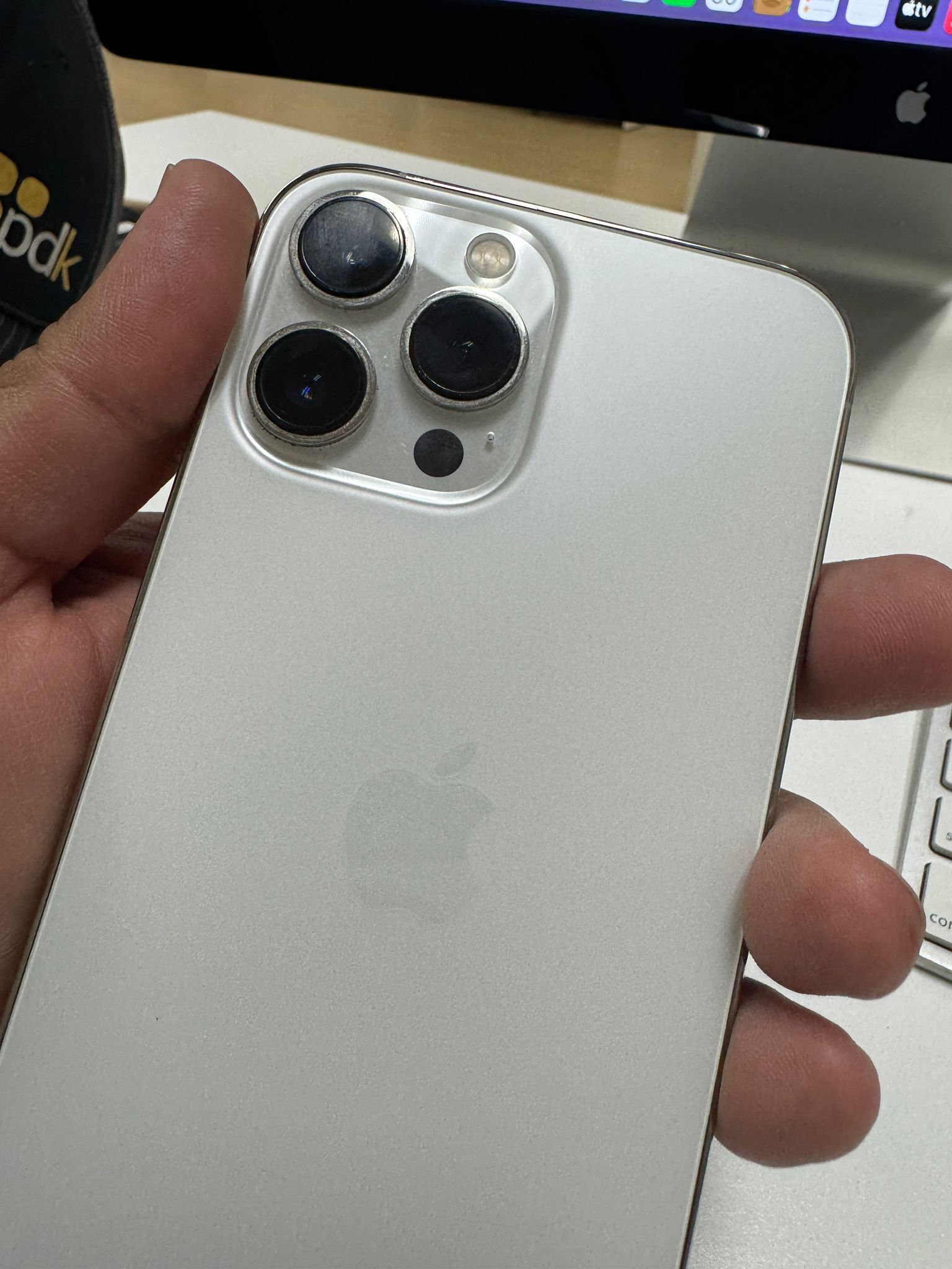 iPhone 13 Pro Max 256 GB white Unlocked For All Carriers