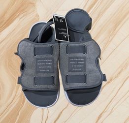 NIKE  JORDAN  SLIDE WINTER GRAY CASUAL SANDALS SIZE 11