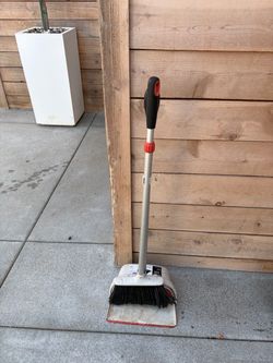 OXO Large Upright Sweep Set, Off-white, 8.5" - 12"