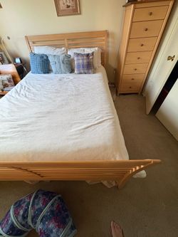 5-piece Queen Bedroom set