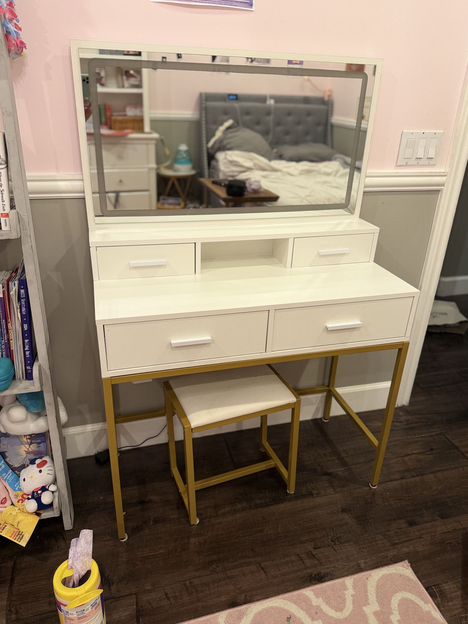 Mirror Vanity With Seat