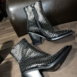 AZALEA WANG LEFT YOU ON READ STUDDED BOOTIES women’s size 8