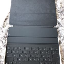 Apple iPad Pro 12.9 Smart Keyboard Folio Latest Version
