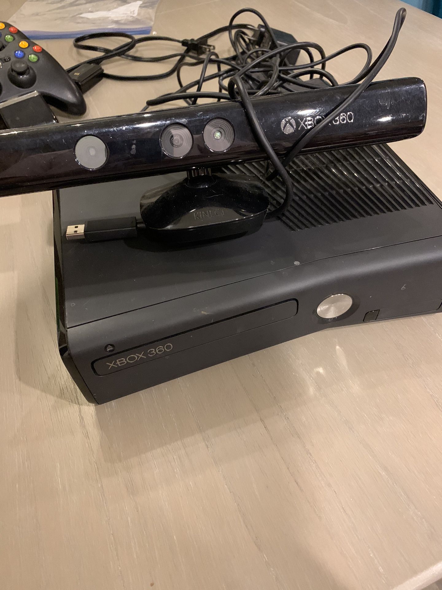XBox 360 S with Connect and 11 Games