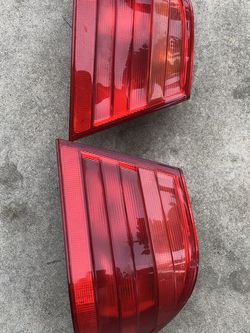 2000 Mercedes E320 Tail Lights