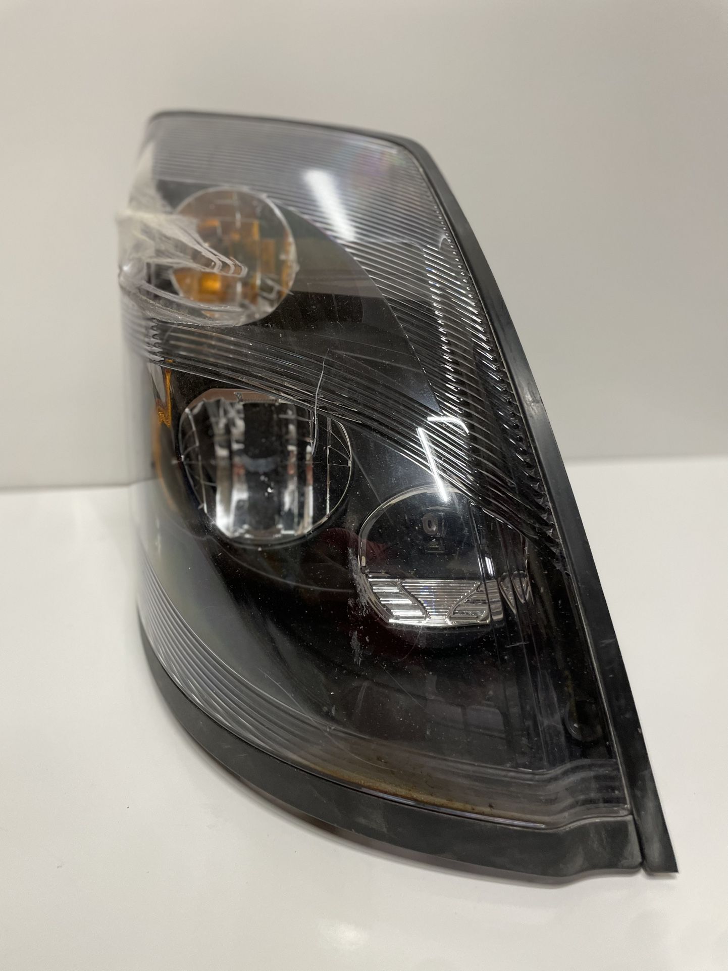 2017-2019 Volvo VNL VNX OEM LED Headlight Assembly RH Passanger Side