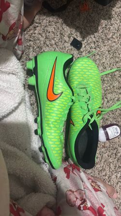 Soccer cleats