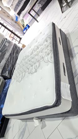 Queen Sizes Mattress And Box Spring 