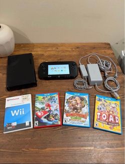 Nintendo Wii U Deluxe 32GB Console Bundle 5 Games Mario Kart 8